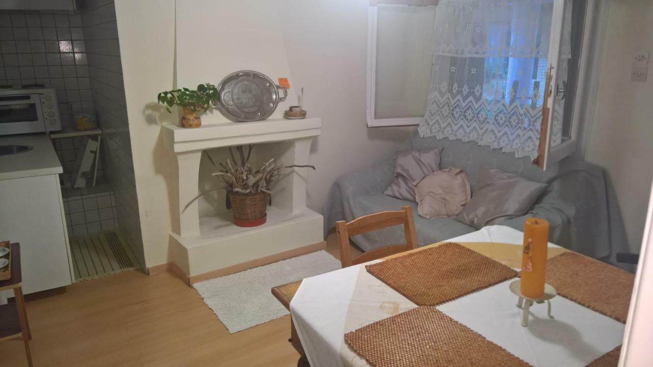 Spitaki Spata Airport Studio Luaran gambar