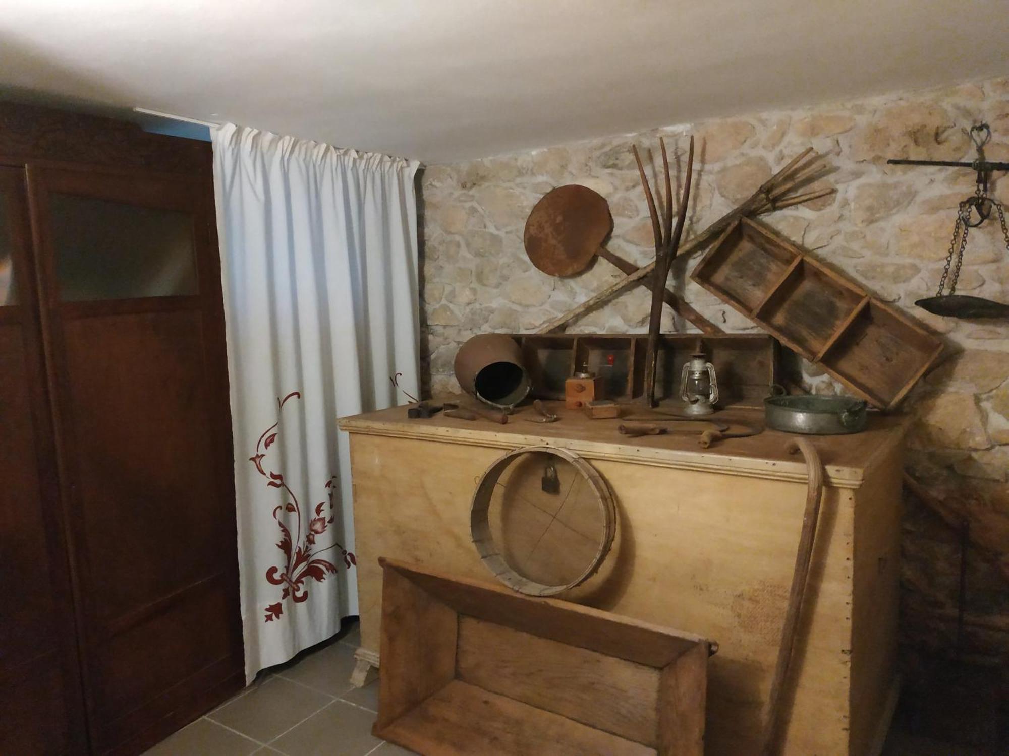 Spitaki Spata Airport Studio Luaran gambar